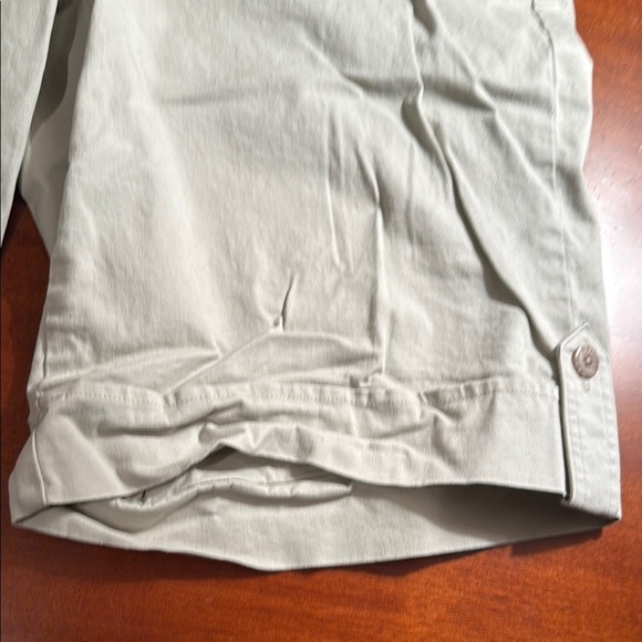 Dockers Women’s Casual Bermuda Shorts, Beige/Tan, size 10, Preowned - Picture 7 of 9